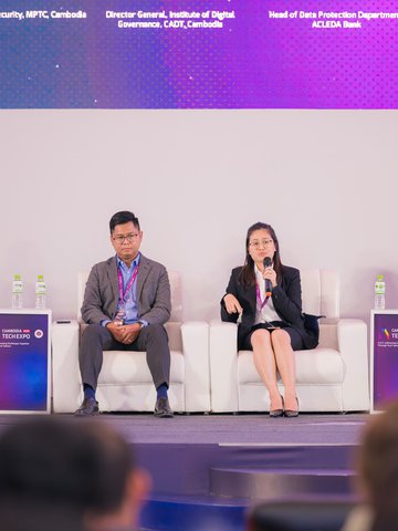 panel discussion ‘Cybersecurity in Digital Economy and Society. Kiripost via CTX