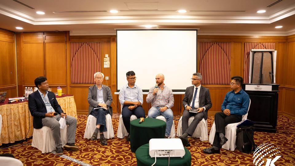 The panelists came together at the workshop ‘Beyond the Struggle - Building Sustainable Newsrooms in a Shifting Landscape’, organised by Kiripost on Monday in Phnom Penh.  Kiripost/Vann ChanThada