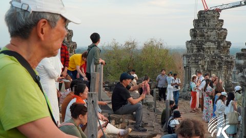 Tourists were on a temple in Siem Reap on  March 22, 2024. Kiripost/Meas Molika