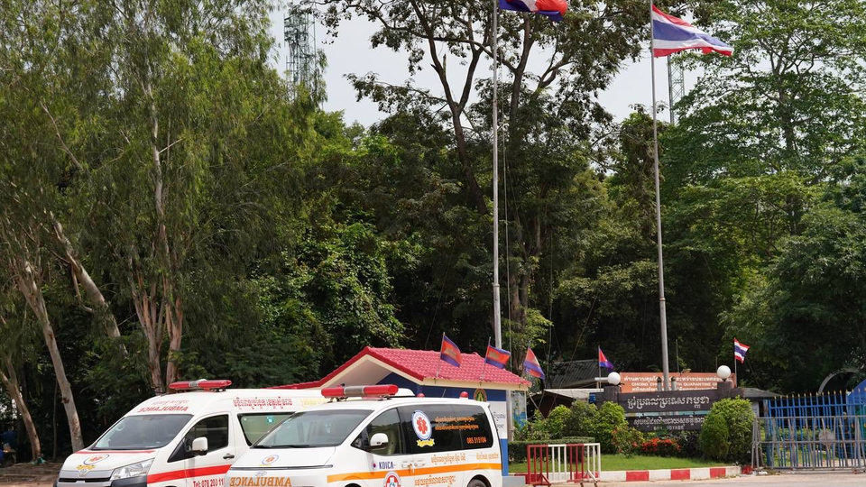 Two out of ten captured Cambodian soldier was released on the morning of April 1, via O Smach border crossing. Kiripost via Agence Kampuchea Presse (AKP)