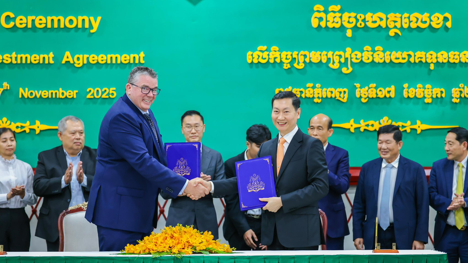 Keo Ratanak, Minister of Mines and Energy (MME), and Morgan Hart, Managing Director, Emerald Resources NL, signed two additional mineral investment agreements. Kiripost via Keo Ratanak
