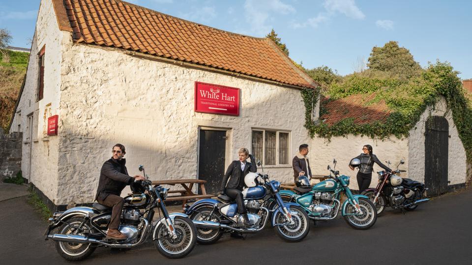 The new Classic 650 showcases the distinctive spirit of the Classic family, but serves it up in a double measure.