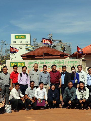 On December 13, 2022, 40 people from relevant government institutions, banks, farms and academia visited M’s Pig ACMC. Kiripost via UNIDO