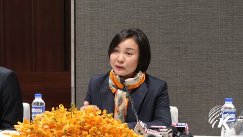 Chea Serey, Governor of NBC, gave a speech during a press conference on Tuesday 8, 2024. Kiripost/Mao Sreypich